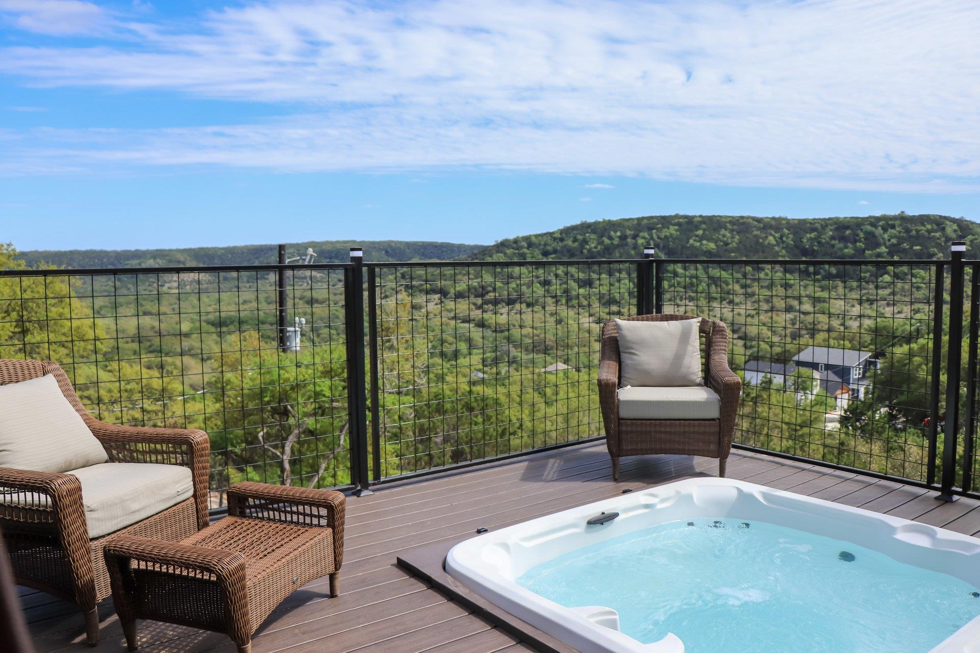 482 Dusty Saddle Dr, Canyon Lake, TX 78133