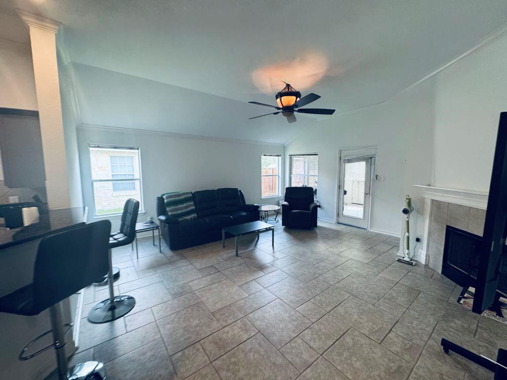 4216 Veiled Falls Dr, Pflugerville, TX 78660
