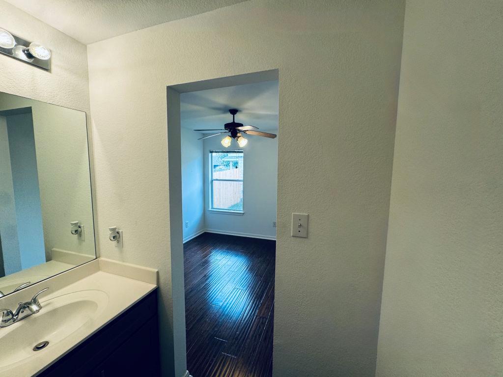 4216 Veiled Falls Dr, Pflugerville, TX 78660