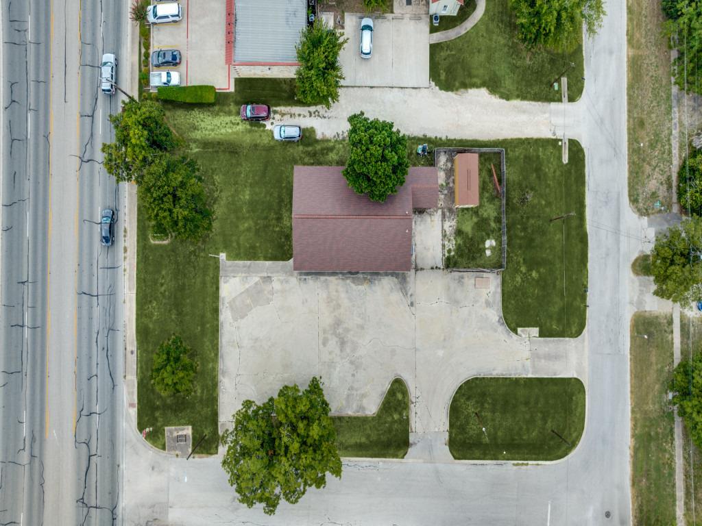 101 N Anthony St, Hutto, TX 78634