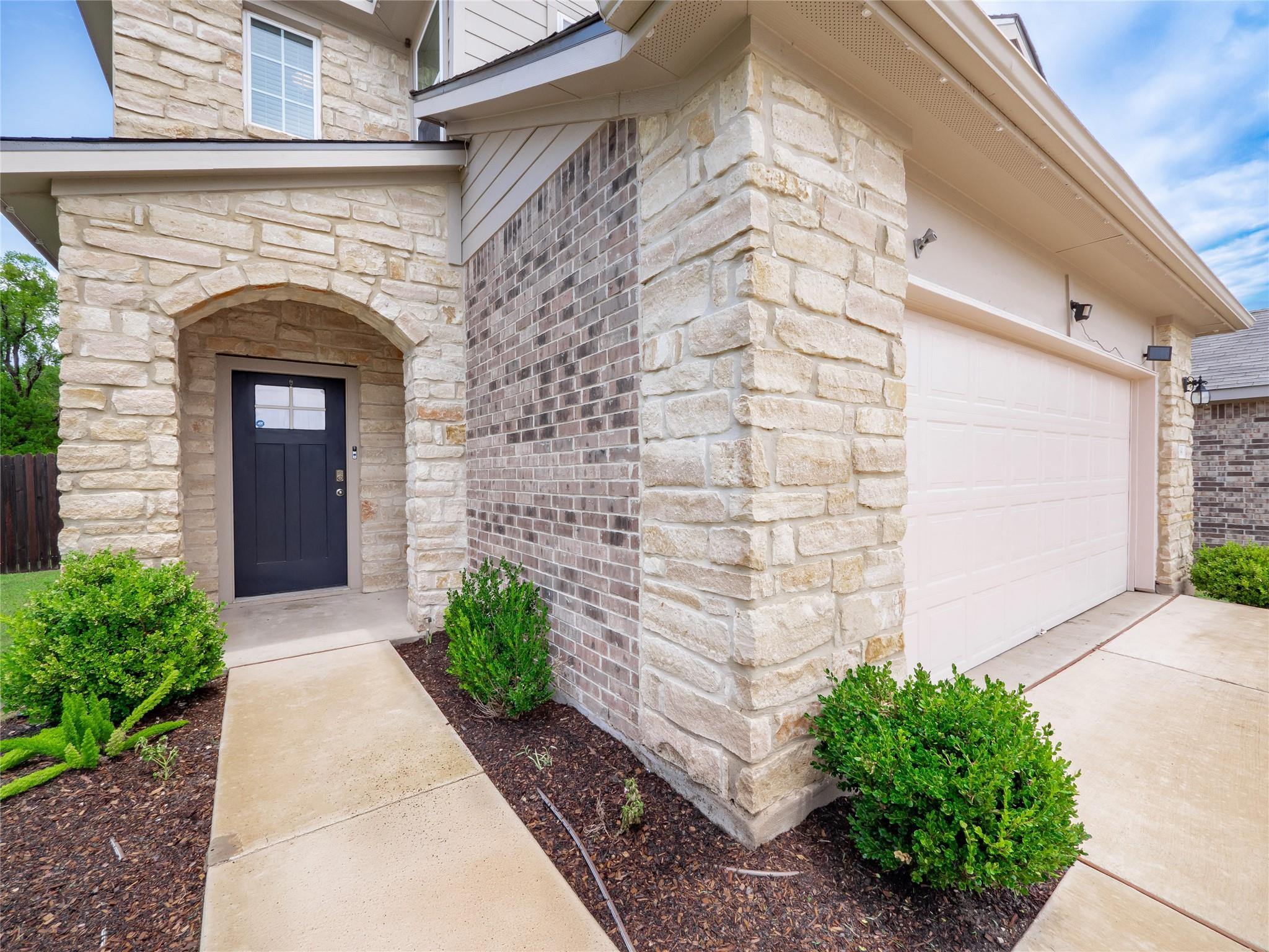 341 Blue Sage Dr, Leander, TX 78641