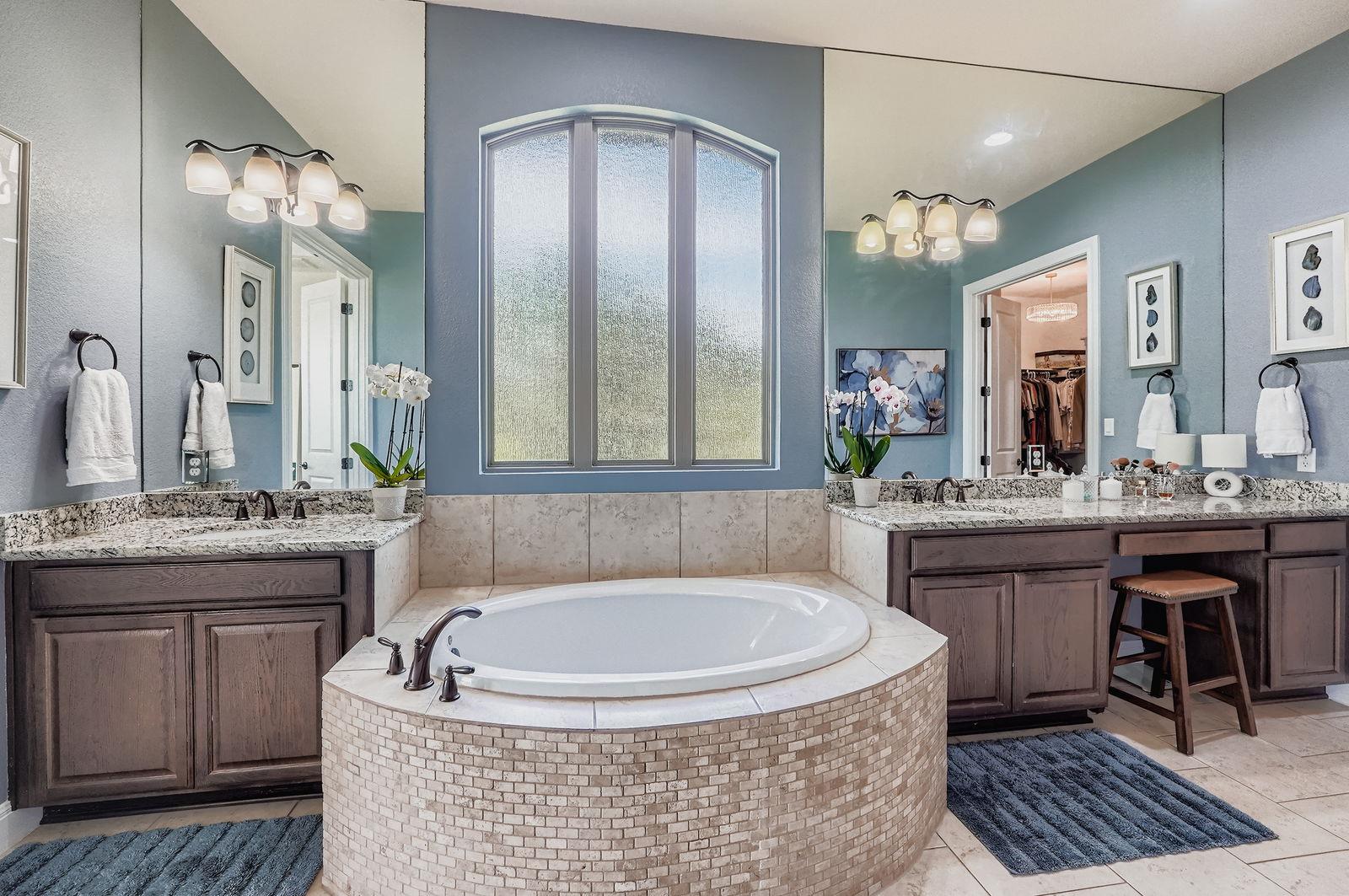 246 Bristlecone Dr, Driftwood, TX 78619