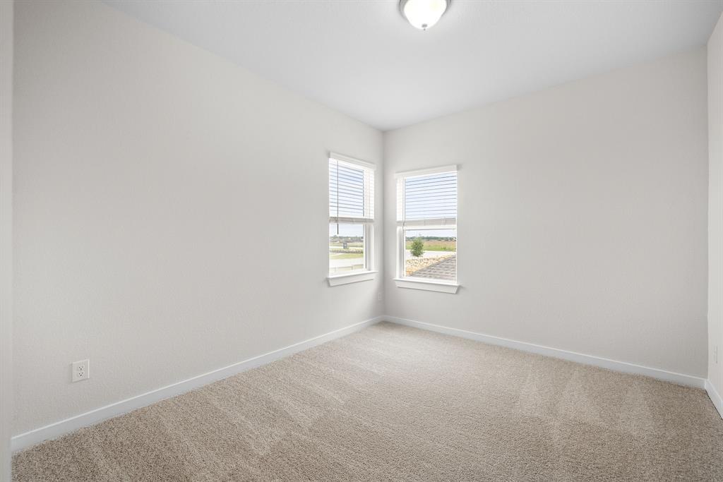 112 Alicante Ln, Liberty Hill, TX 78628