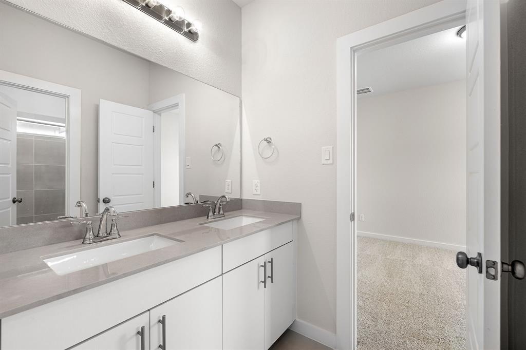 112 Alicante Ln, Liberty Hill, TX 78628