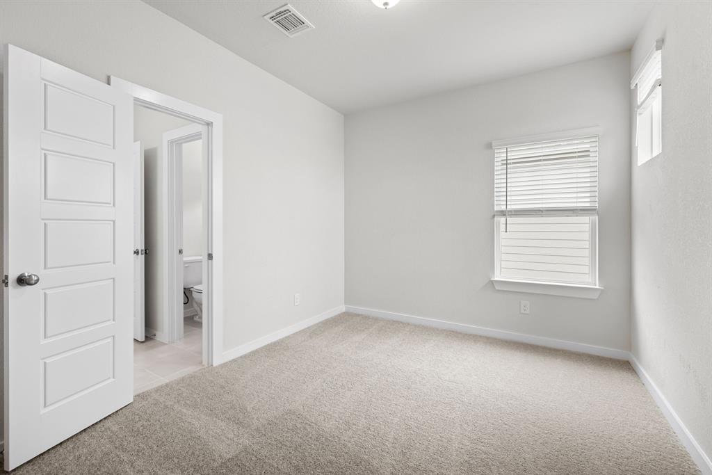 112 Alicante Ln, Liberty Hill, TX 78628