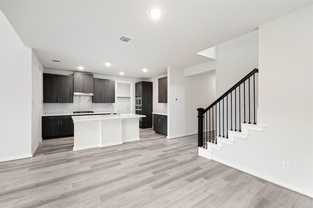 112 Alicante Ln, Liberty Hill, TX 78628