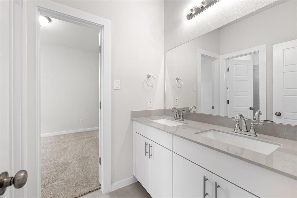 112 Alicante Ln, Liberty Hill, TX 78628