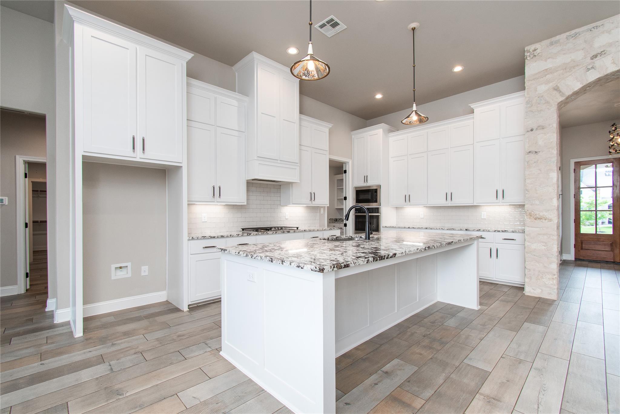 2050 Chalk Mill Xing, Salado, TX 76571