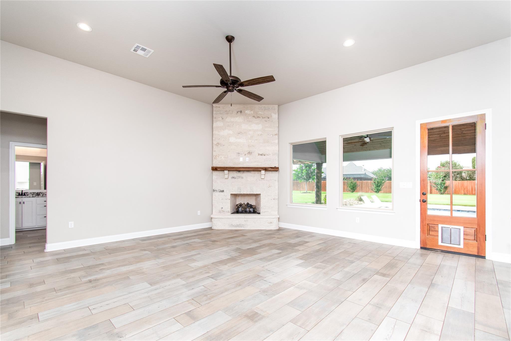 2050 Chalk Mill Xing, Salado, TX 76571