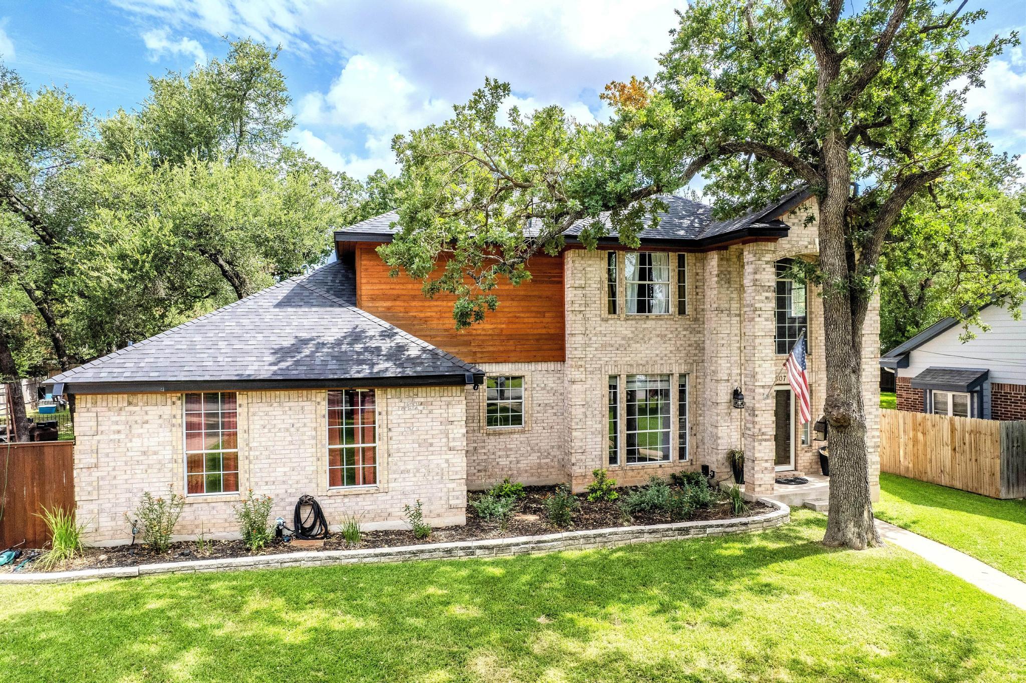 607 County Cork Ln, Leander, TX 78641