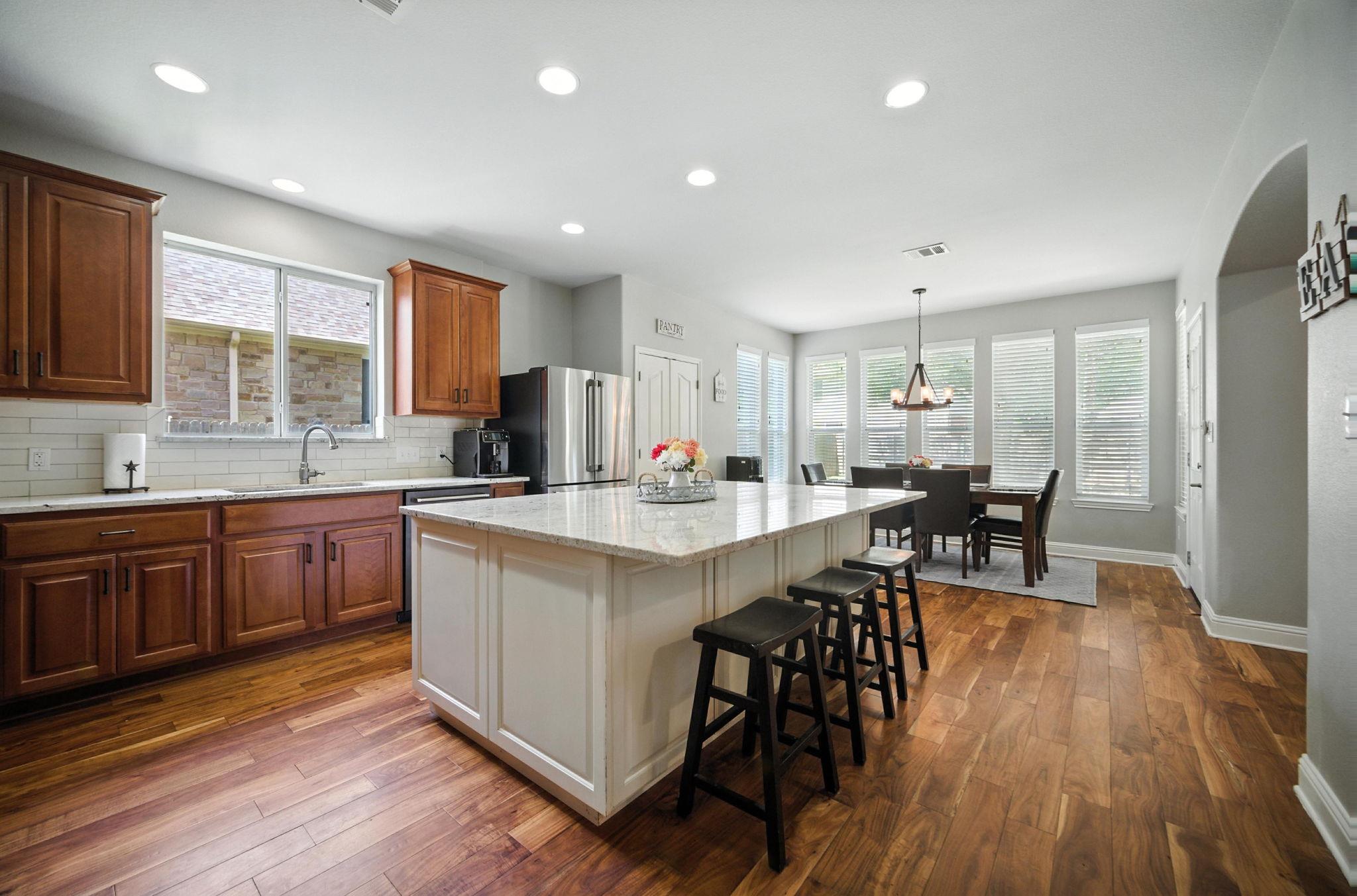 1208 Pine Forest Cir, Round Rock, TX 78665