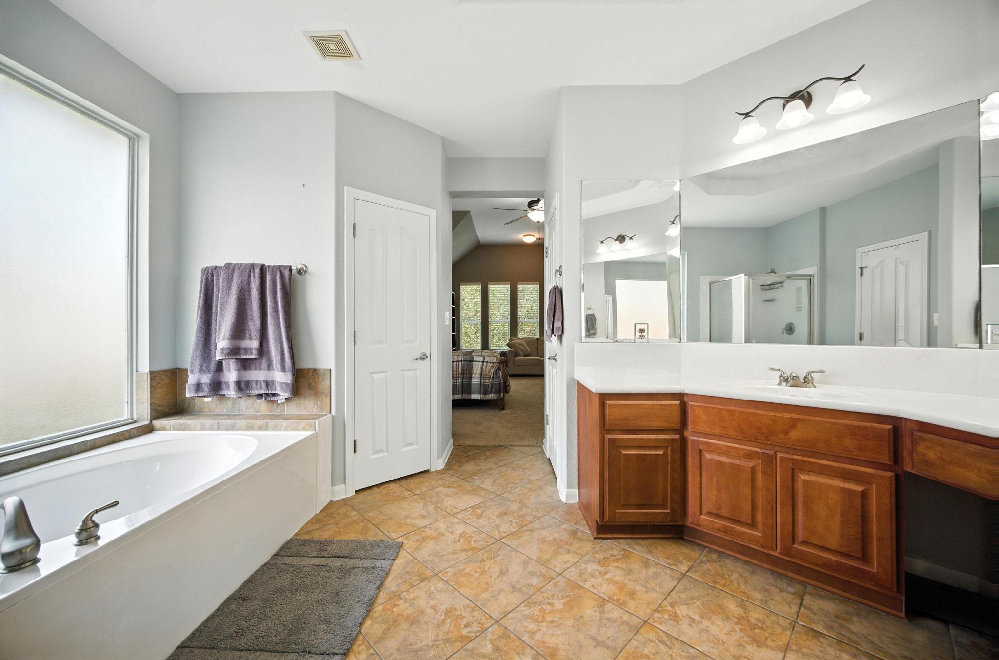 1208 Pine Forest Cir, Round Rock, TX 78665