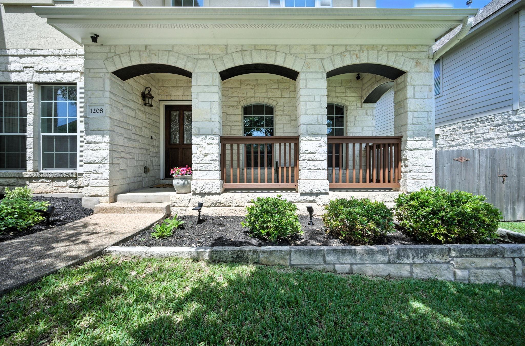 1208 Pine Forest Cir, Round Rock, TX 78665