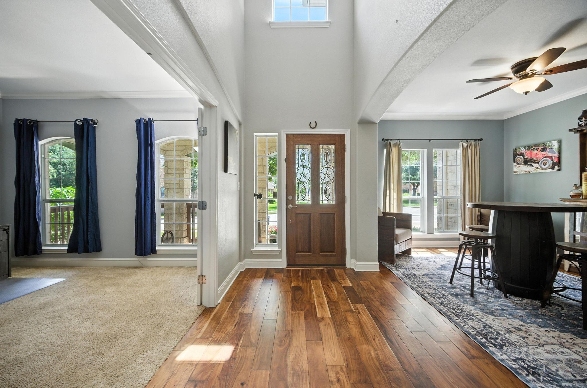 1208 Pine Forest Cir, Round Rock, TX 78665