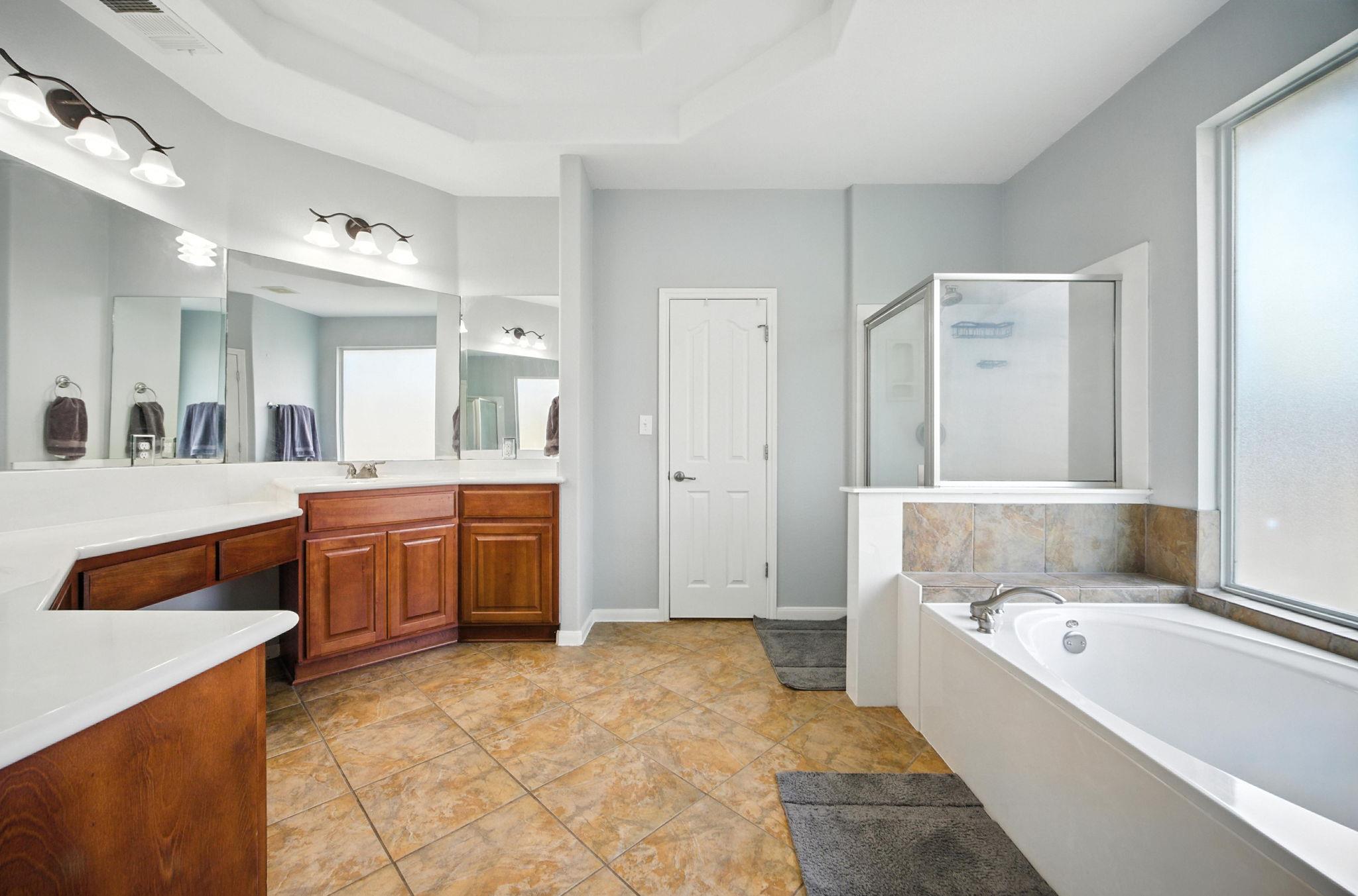 1208 Pine Forest Cir, Round Rock, TX 78665