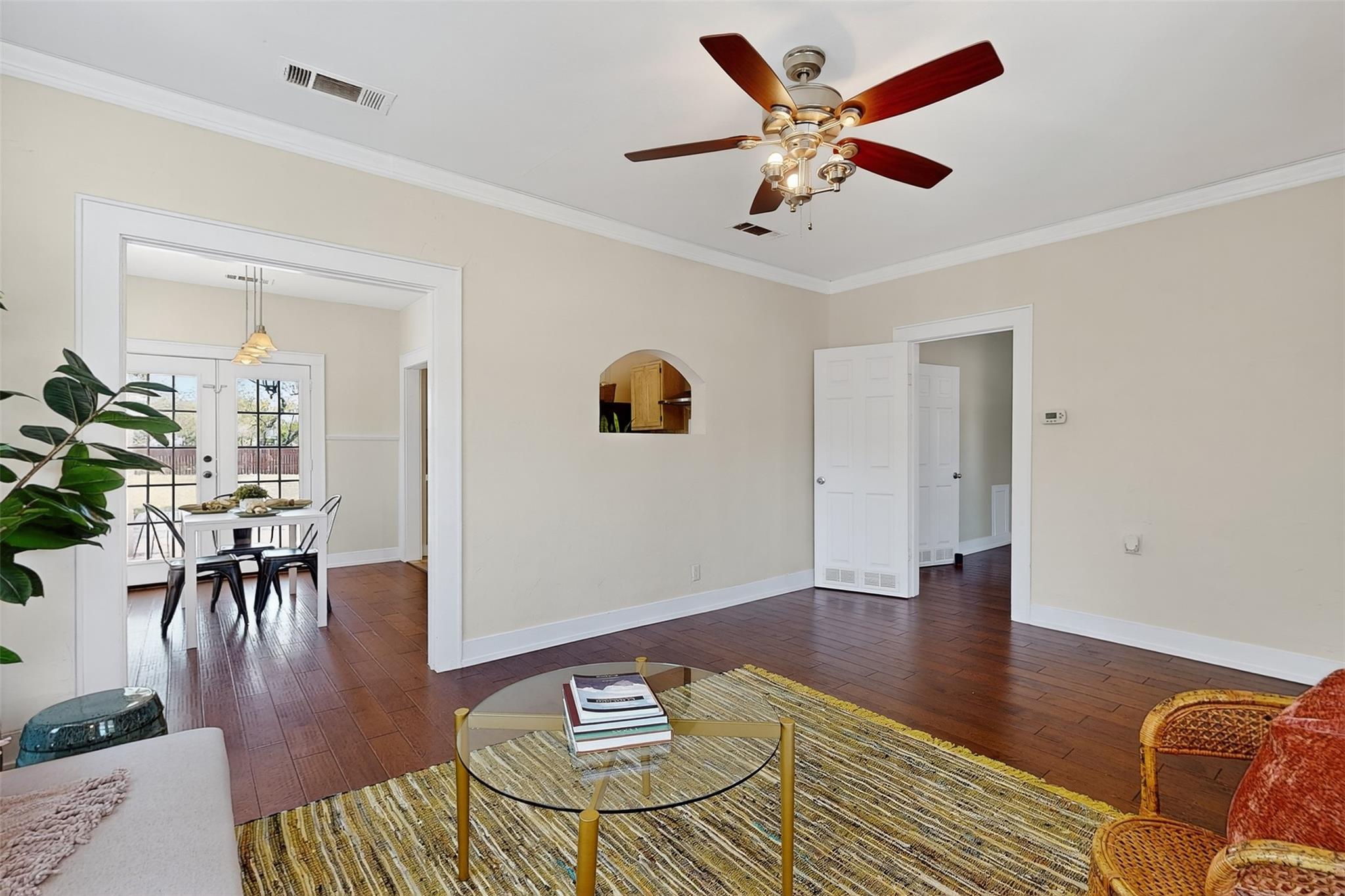 1916 Pecan St, Bastrop, TX 78602