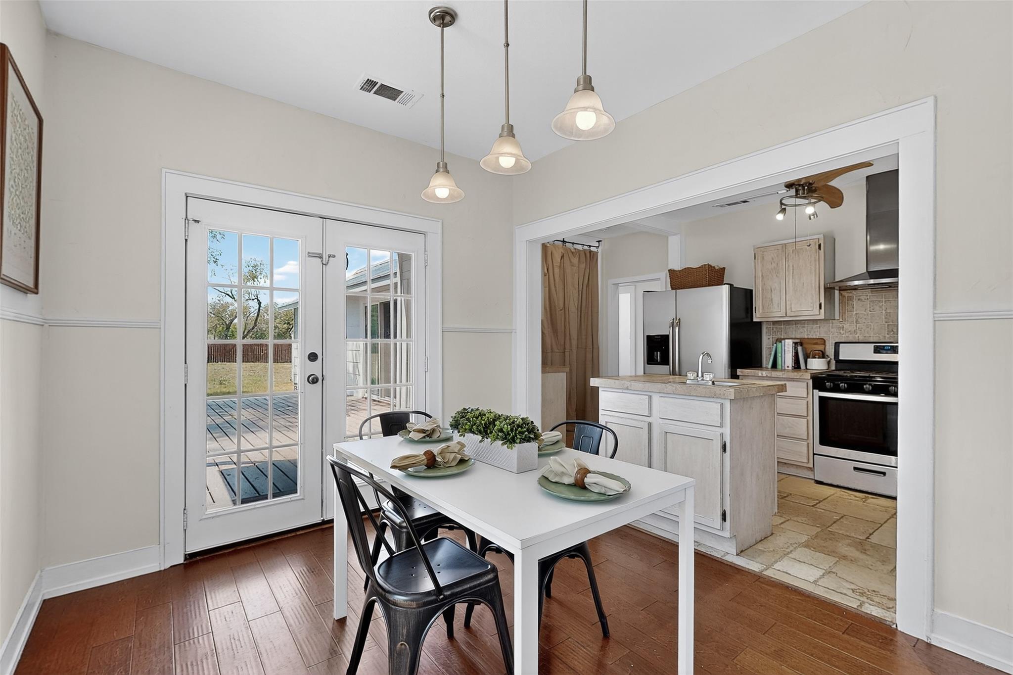 1916 Pecan St, Bastrop, TX 78602