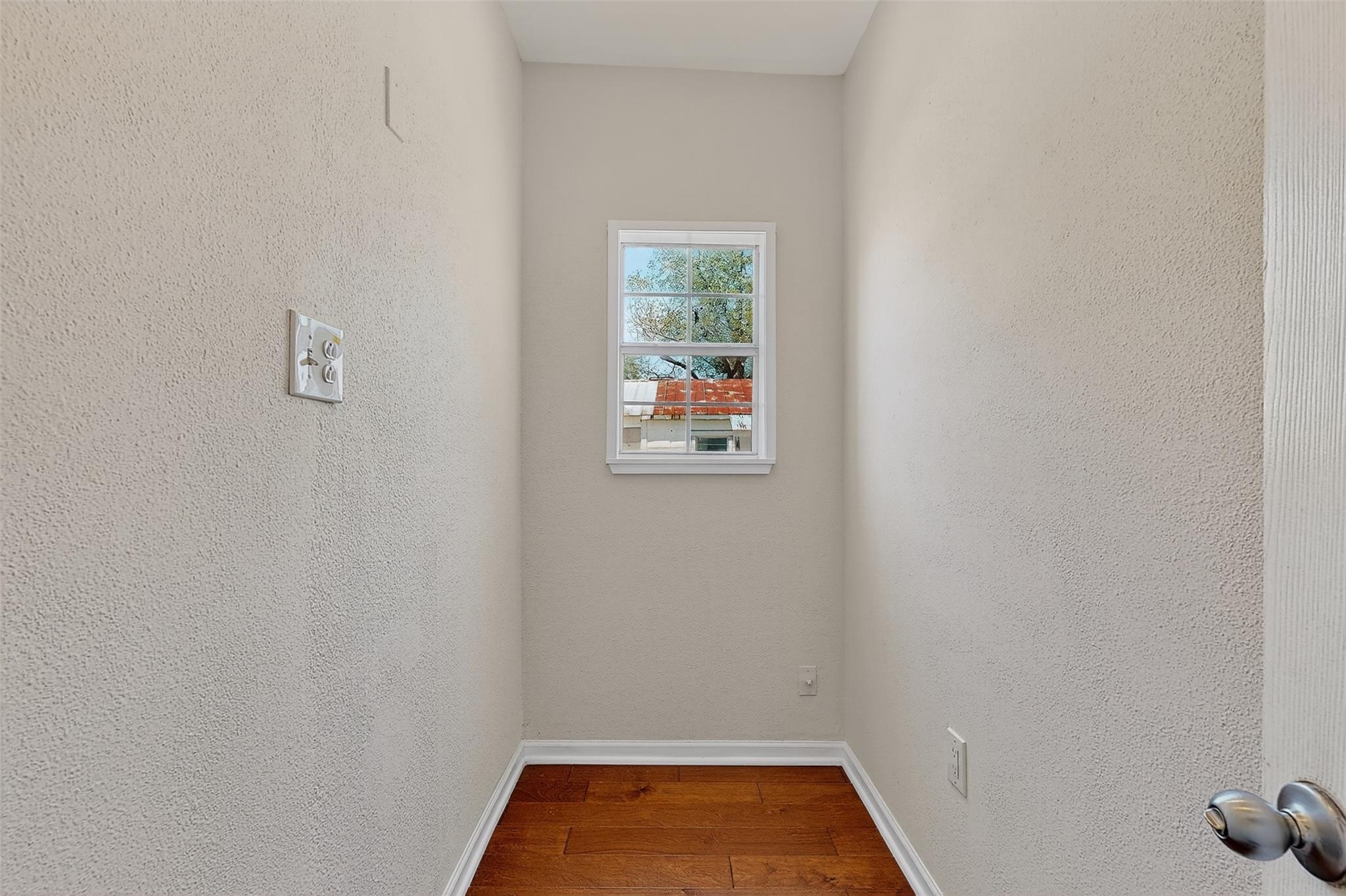 1916 Pecan St, Bastrop, TX 78602