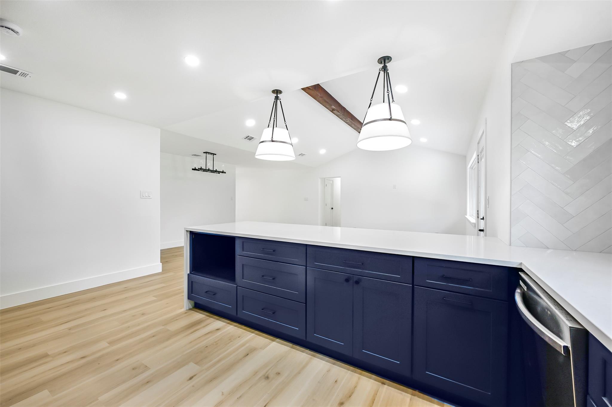 3001 Cedarlawn Cir, Austin, TX 78723