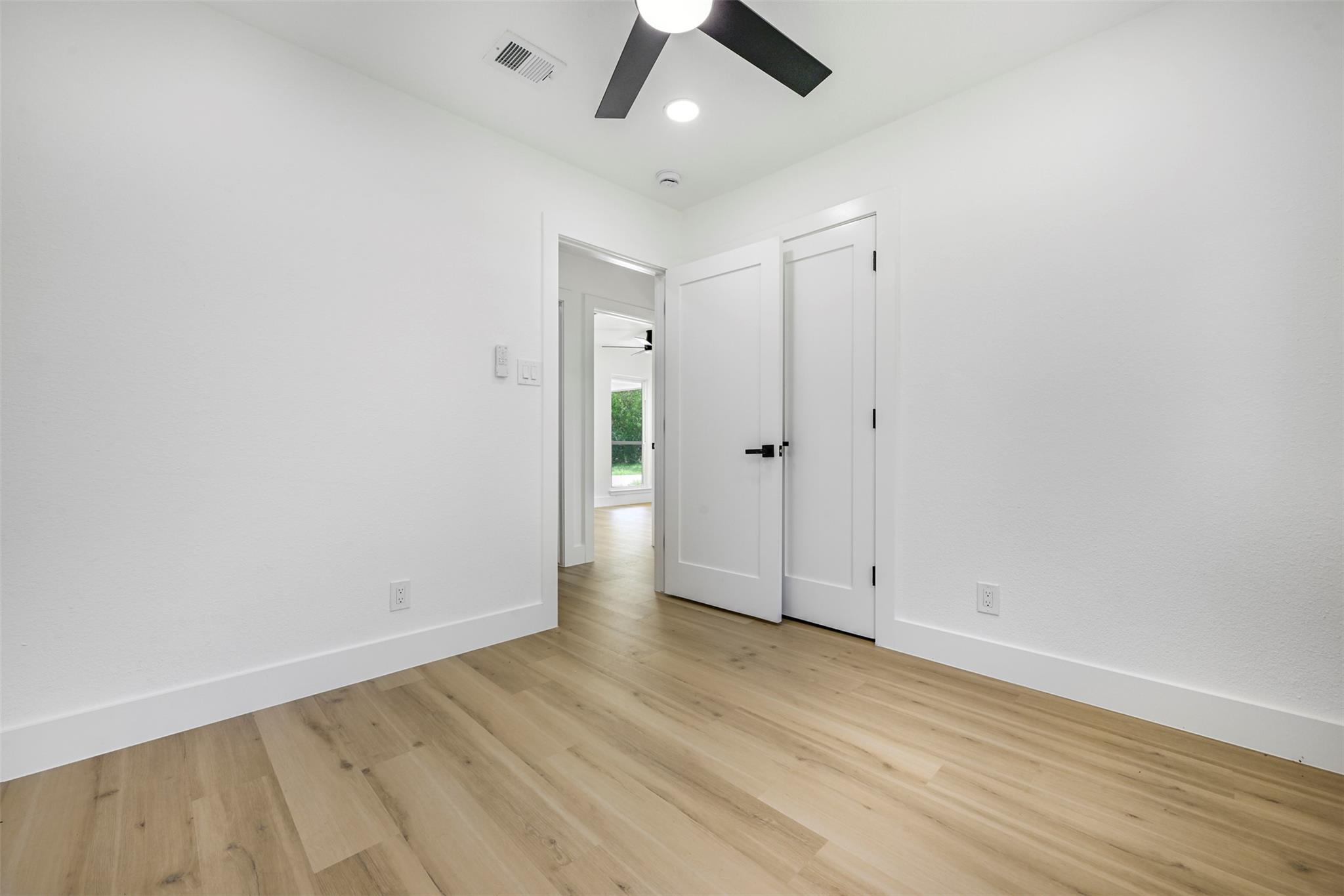 3001 Cedarlawn Cir, Austin, TX 78723