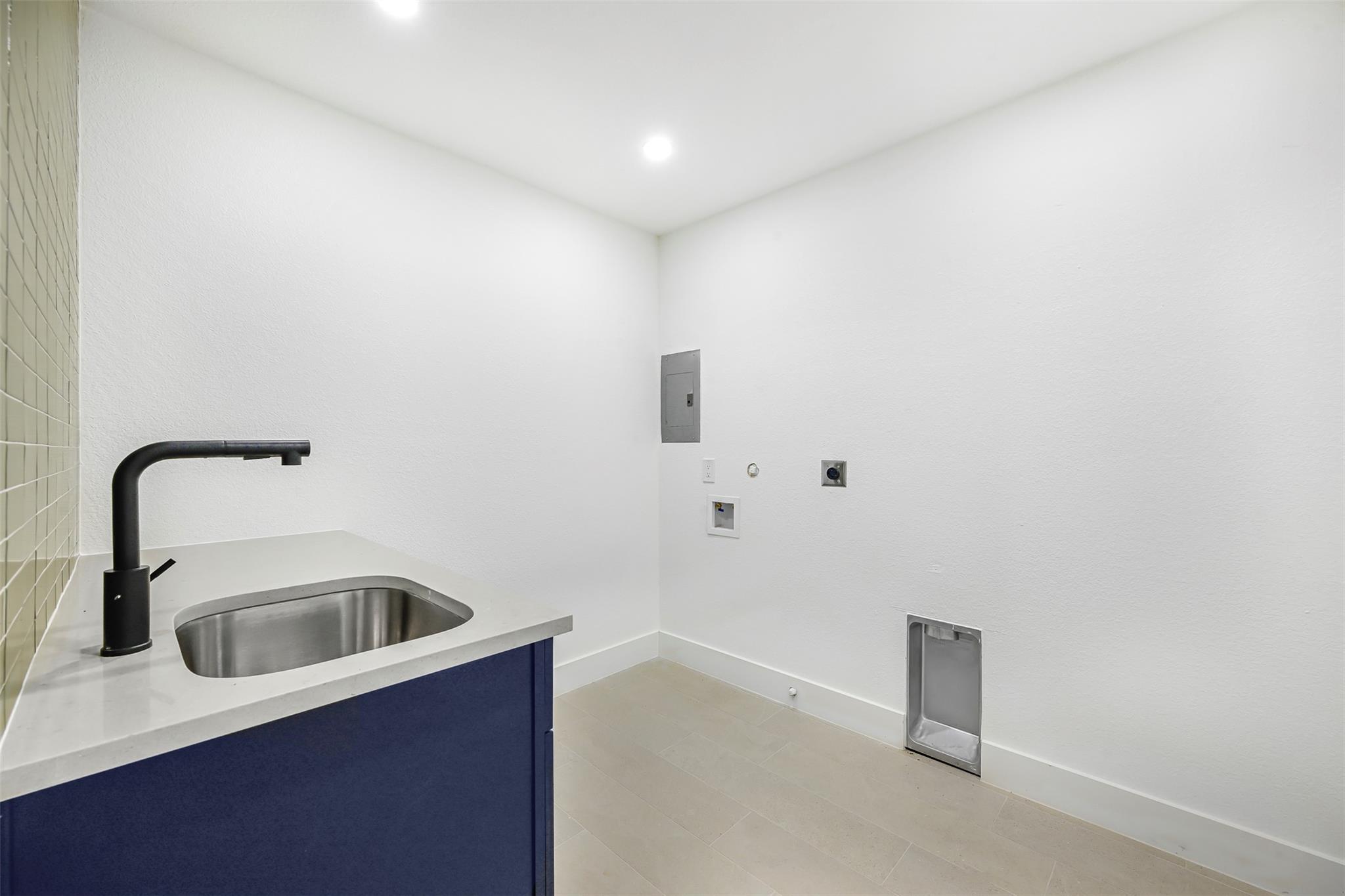 3001 Cedarlawn Cir, Austin, TX 78723