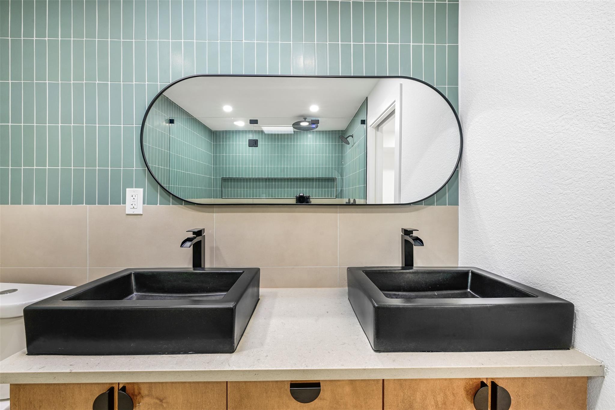 3001 Cedarlawn Cir, Austin, TX 78723