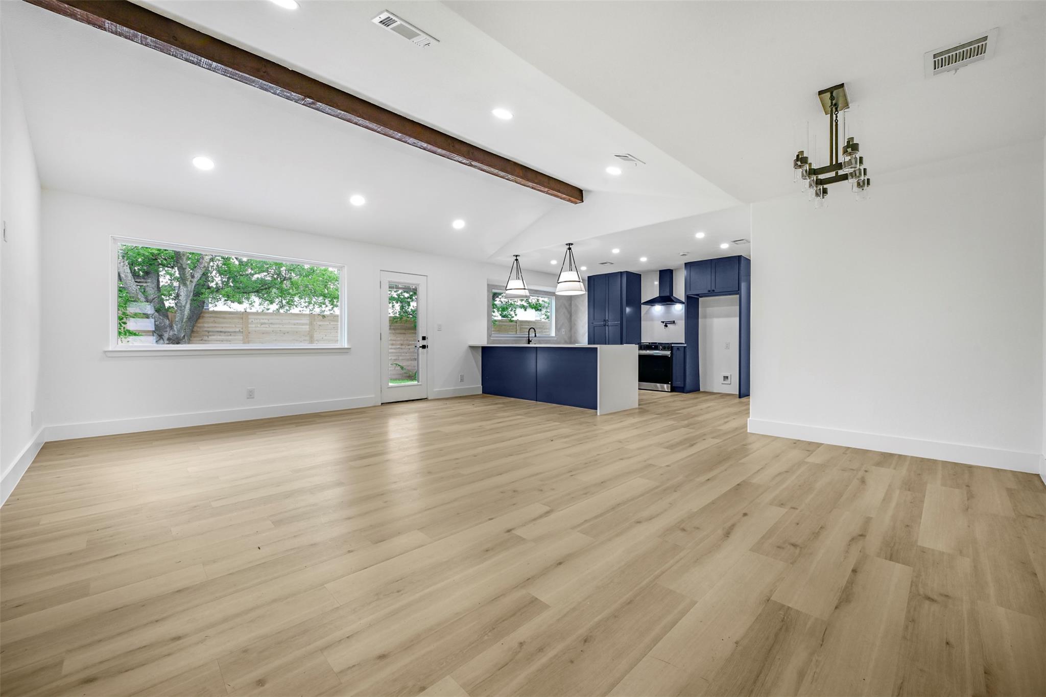 3001 Cedarlawn Cir, Austin, TX 78723