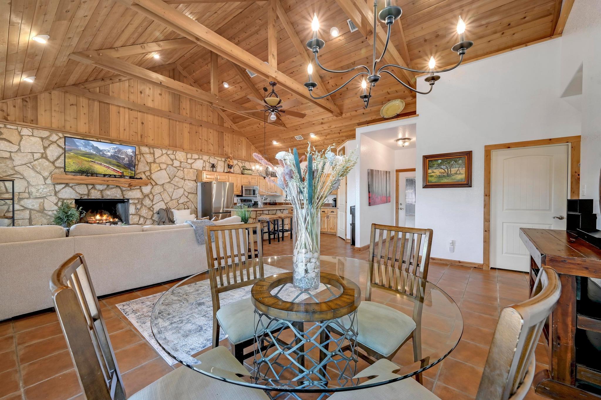 401 Madrone Canyon Dr, Dripping Springs, TX 78620