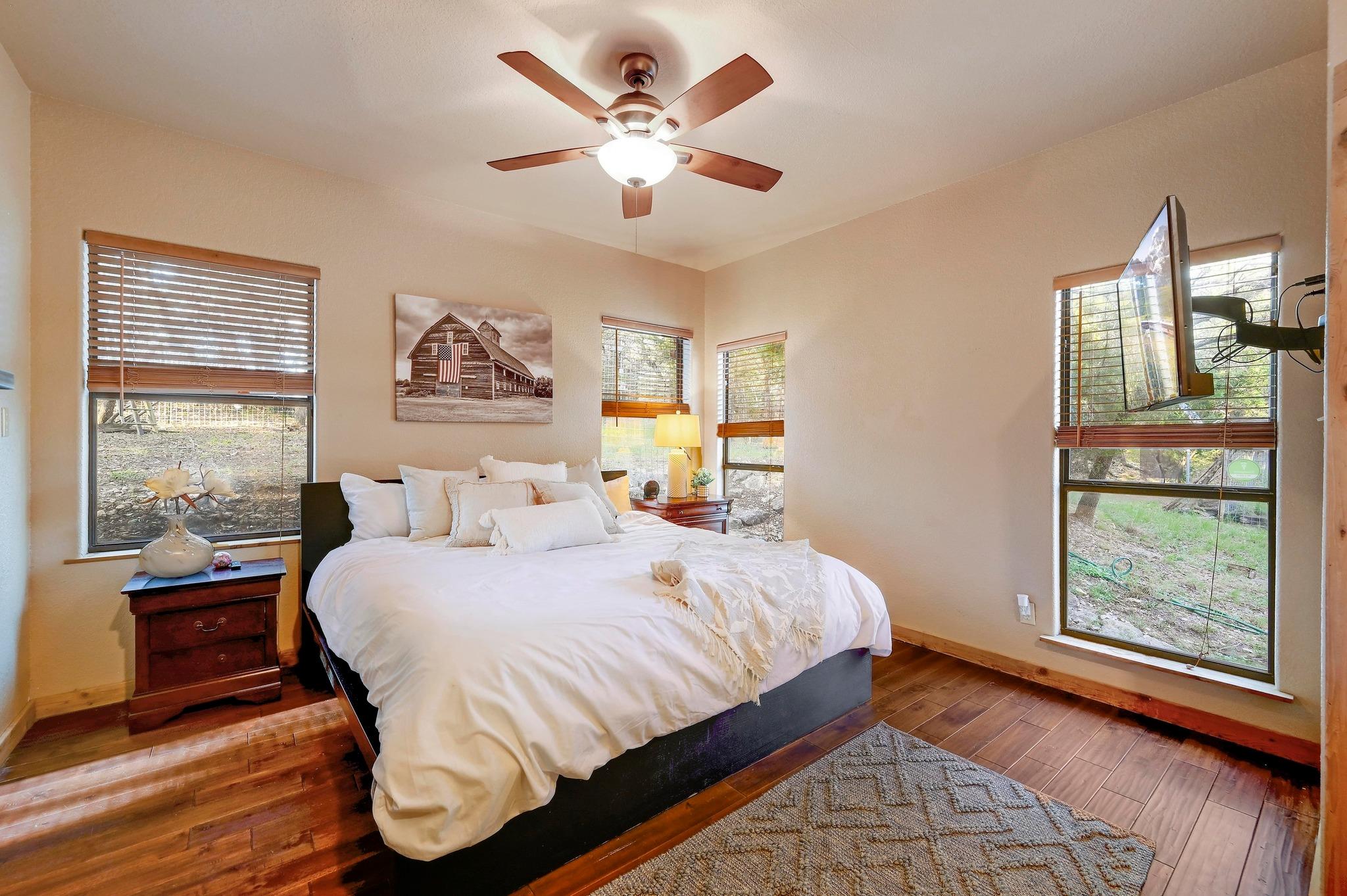 401 Madrone Canyon Dr, Dripping Springs, TX 78620