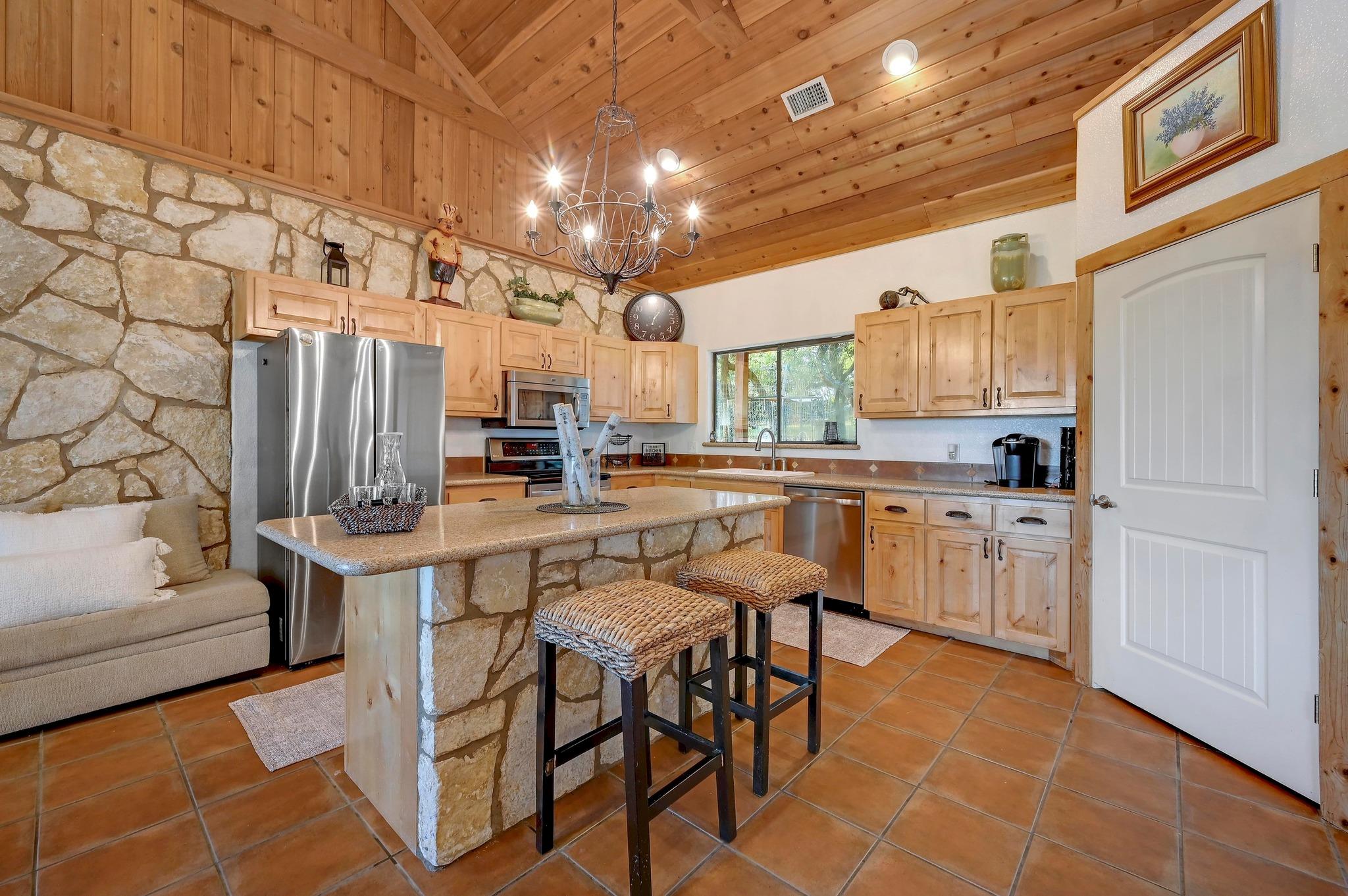 401 Madrone Canyon Dr, Dripping Springs, TX 78620