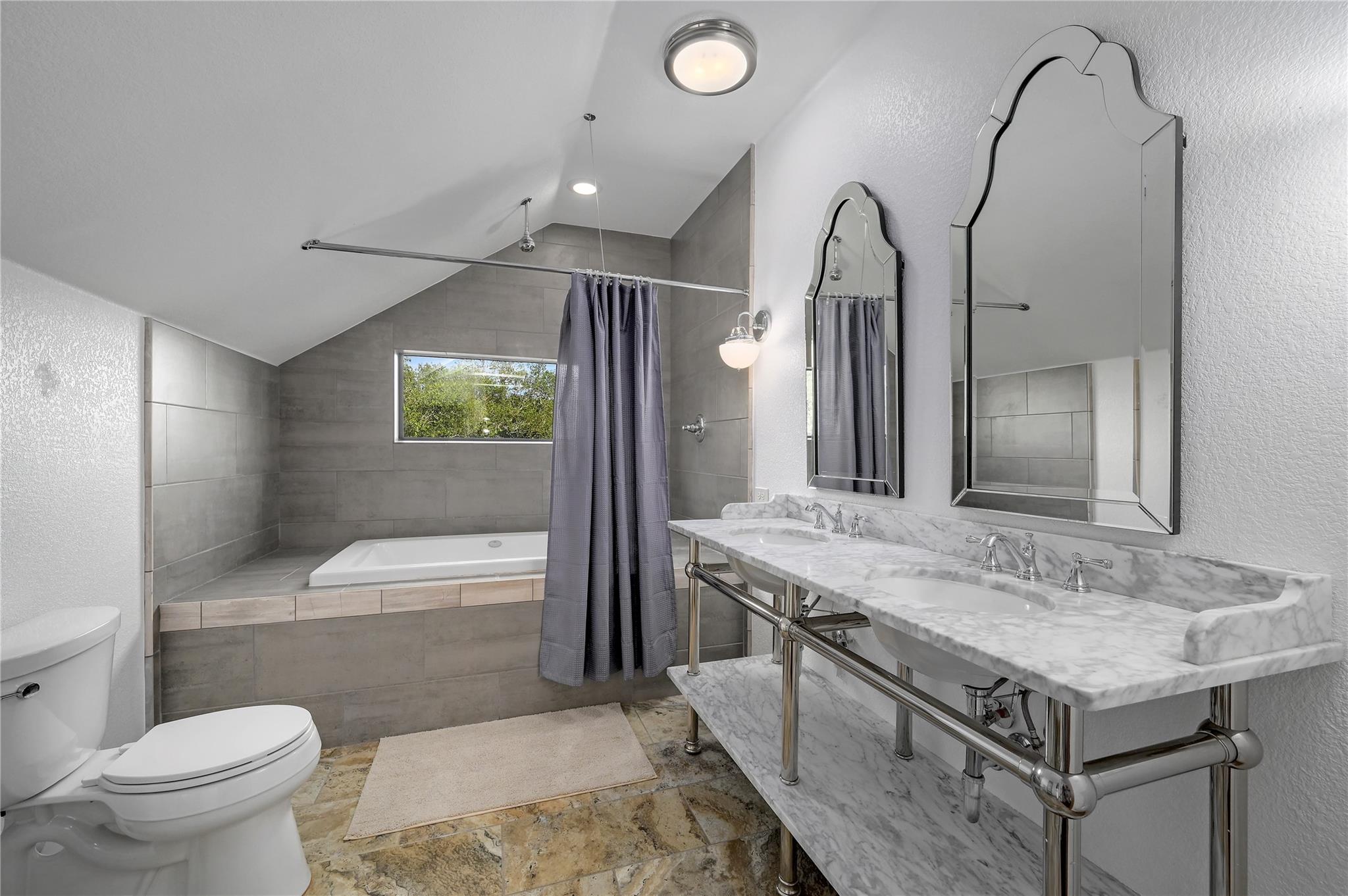 401 Madrone Canyon Dr, Dripping Springs, TX 78620