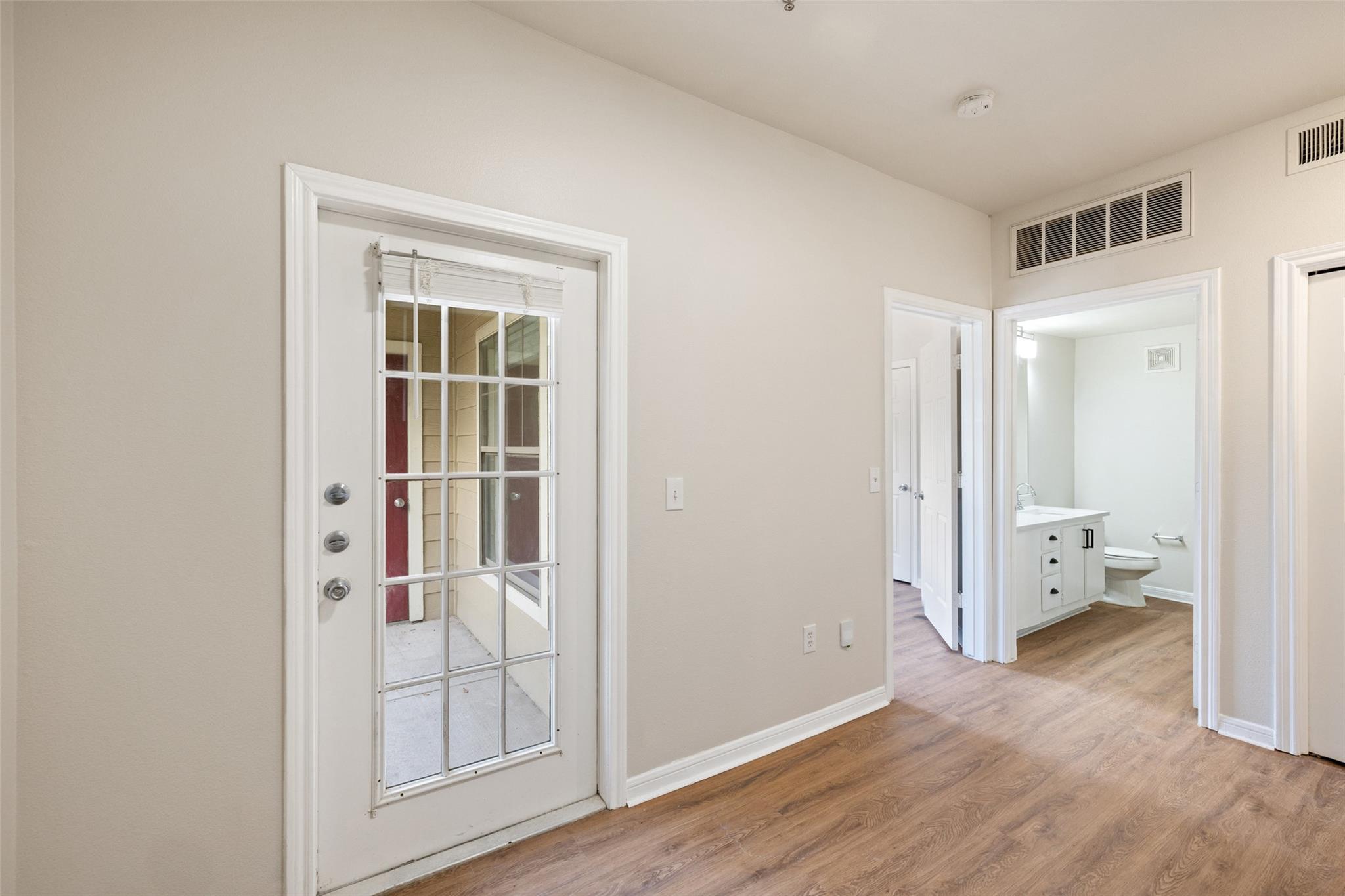 2320 Gracy Farms Ln # 323, Austin, TX 78758