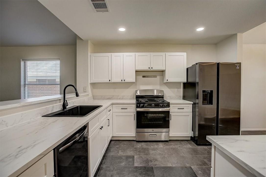 2016 Ravenscroft Dr, Austin, TX 78748
