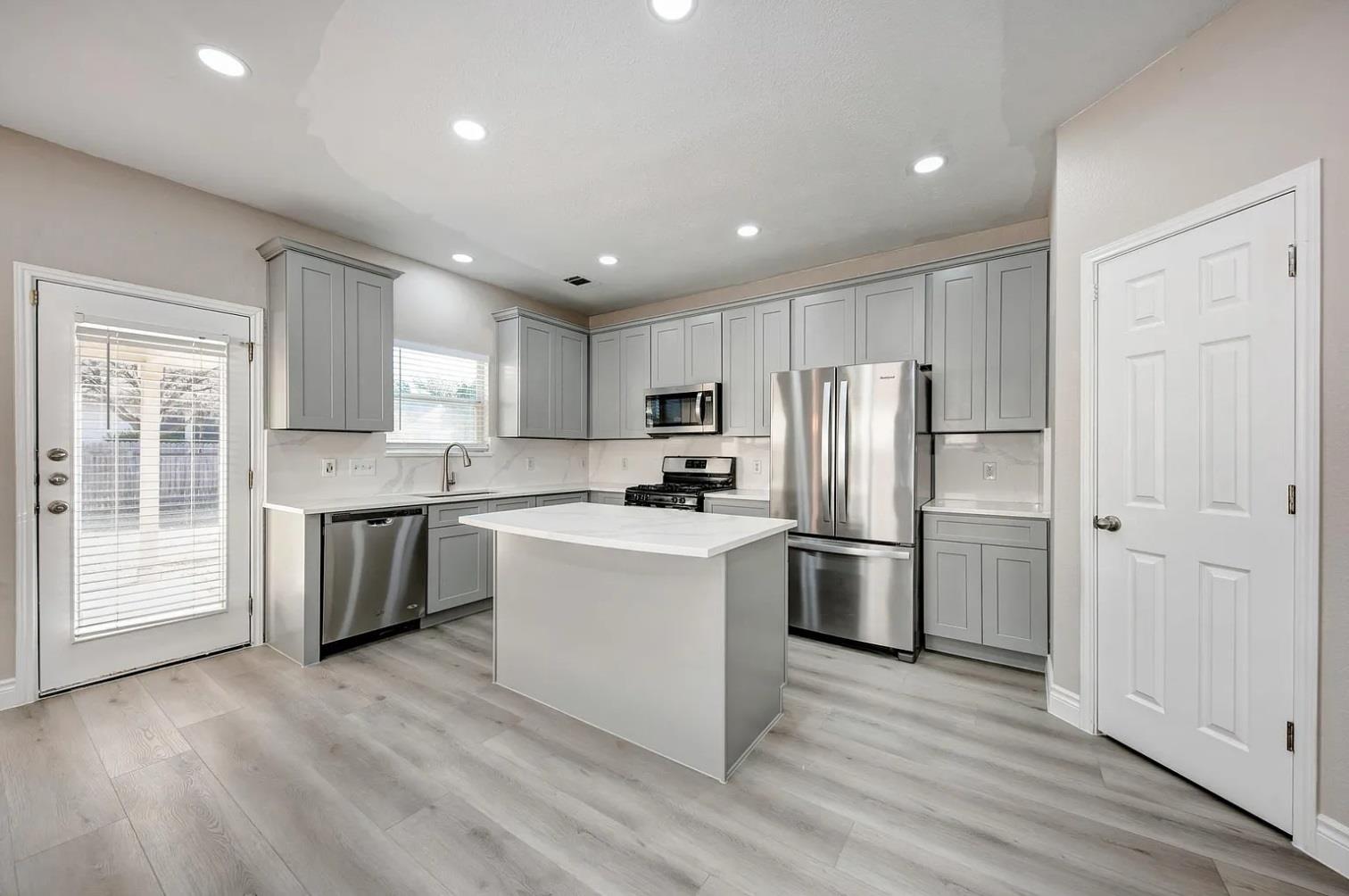 3333 Rod Carew Dr, Round Rock, TX 78665