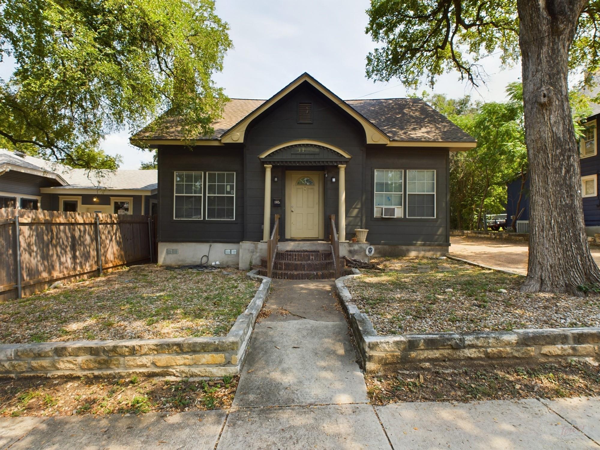 1102 W 22nd St # B, Austin, TX 78705