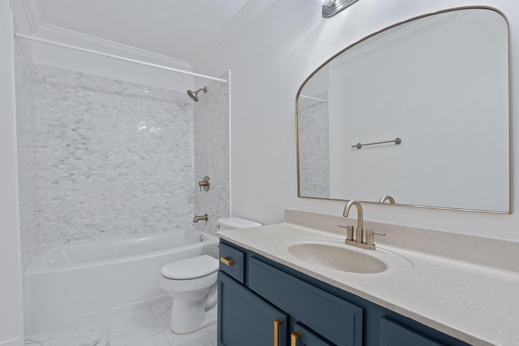 3633 Peregrine Falcon Dr, Austin, TX 78746