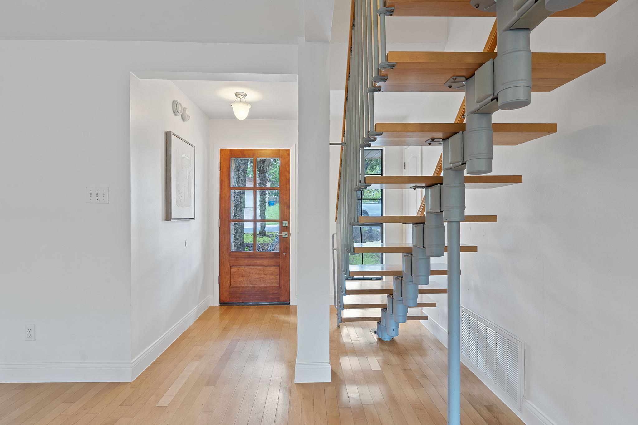 3633 Peregrine Falcon Dr, Austin, TX 78746