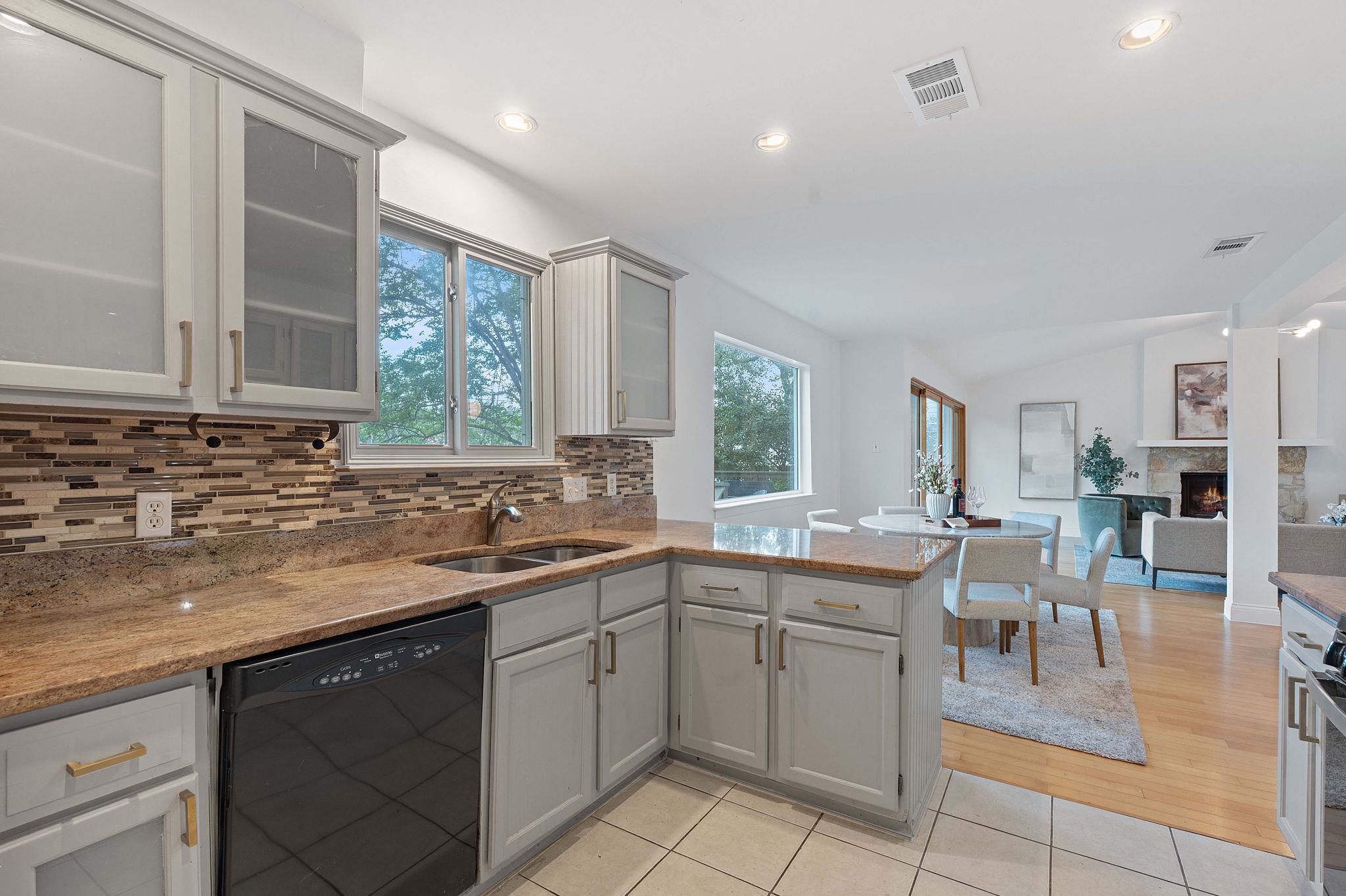 3633 Peregrine Falcon Dr, Austin, TX 78746
