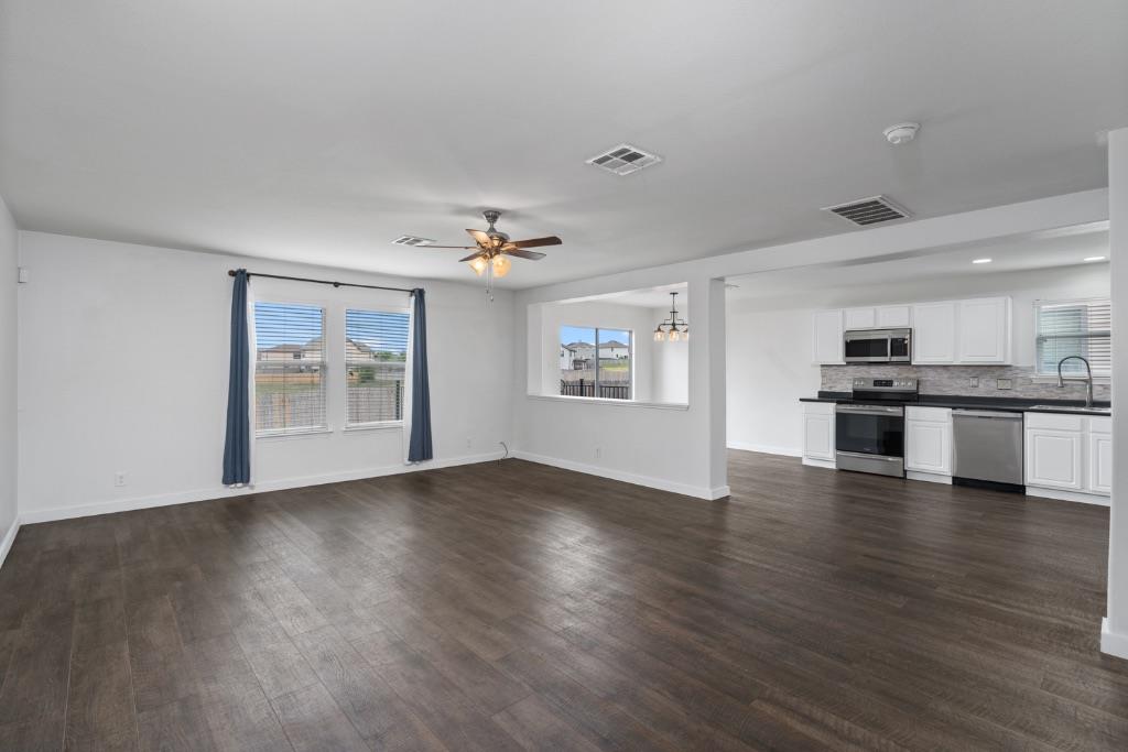 410 Tower Dr, Kyle, TX 78640