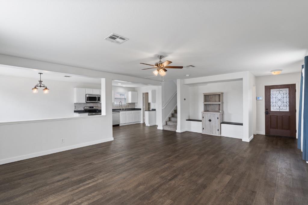 410 Tower Dr, Kyle, TX 78640