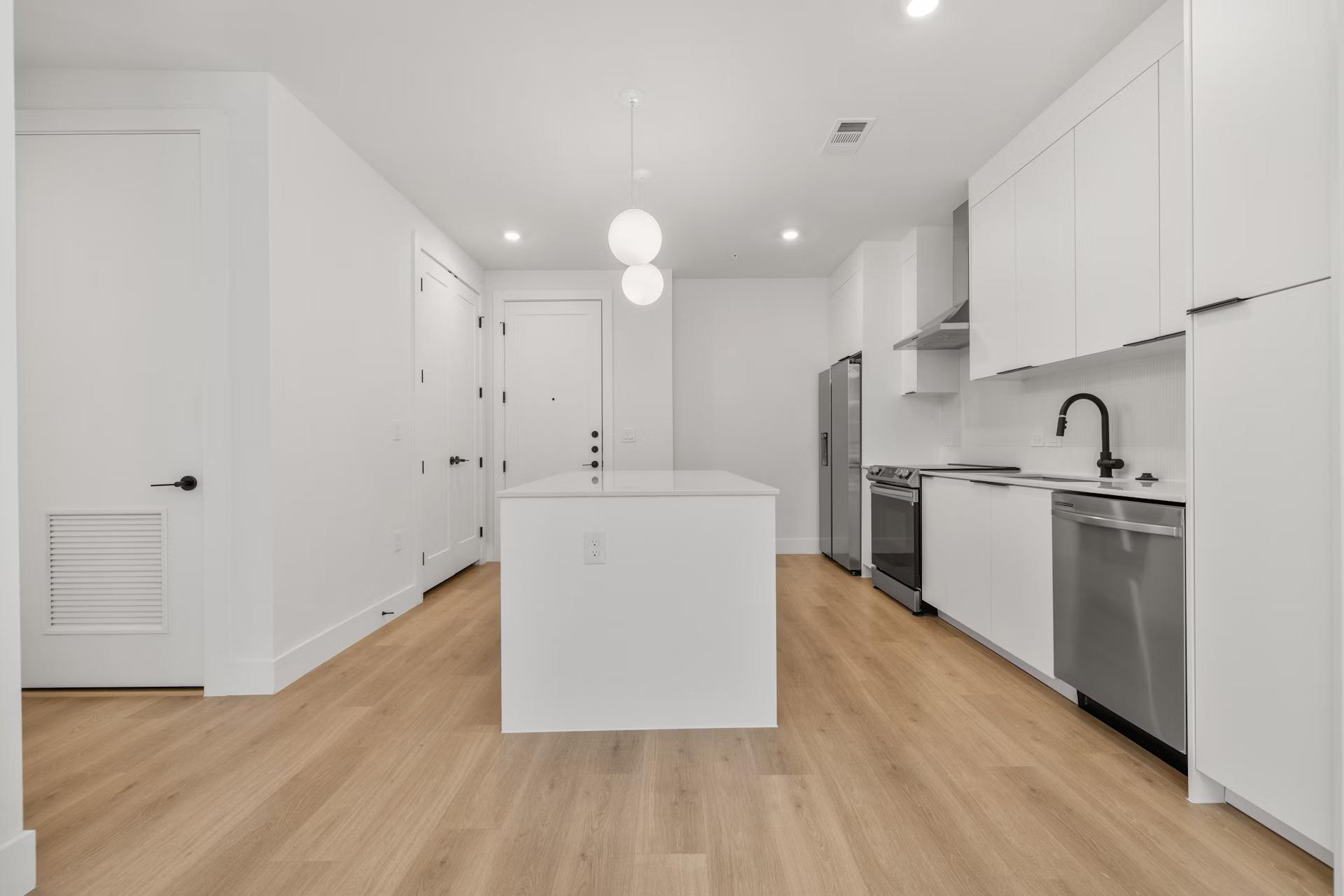 1701 Simond Ave # 208, Austin, TX 78723