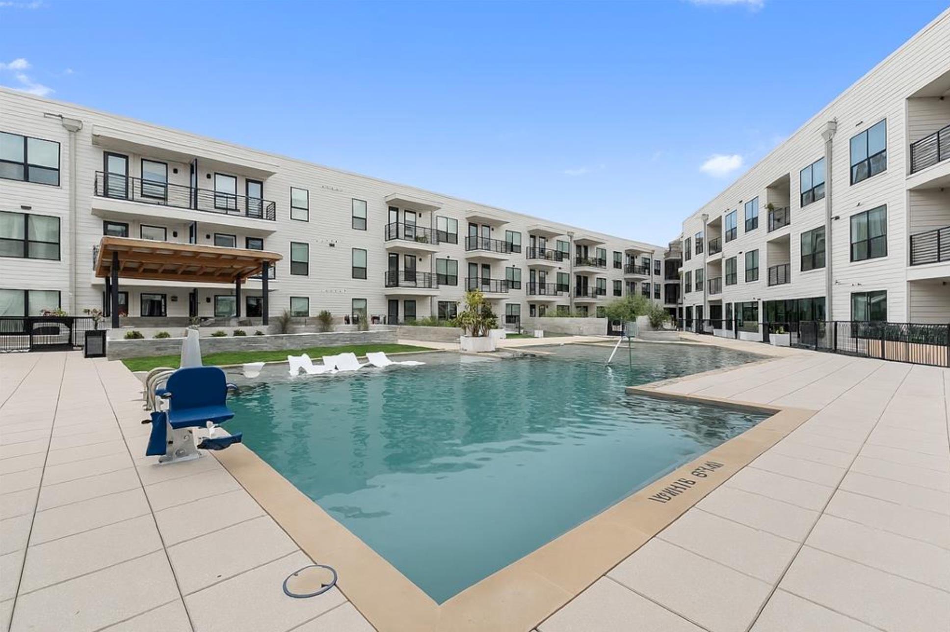 1701 Simond Ave # 208, Austin, TX 78723