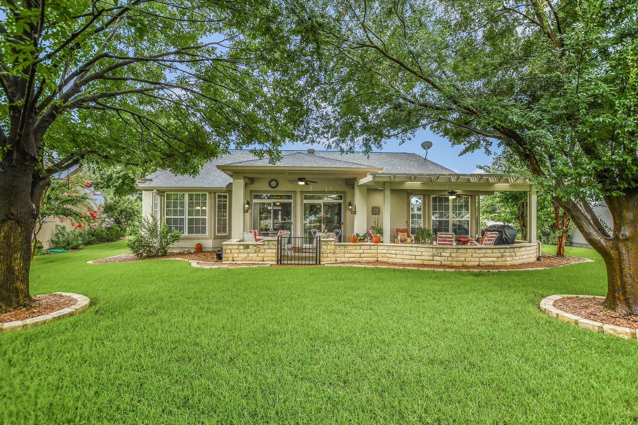 116 Travis Dr, Georgetown, TX 78633