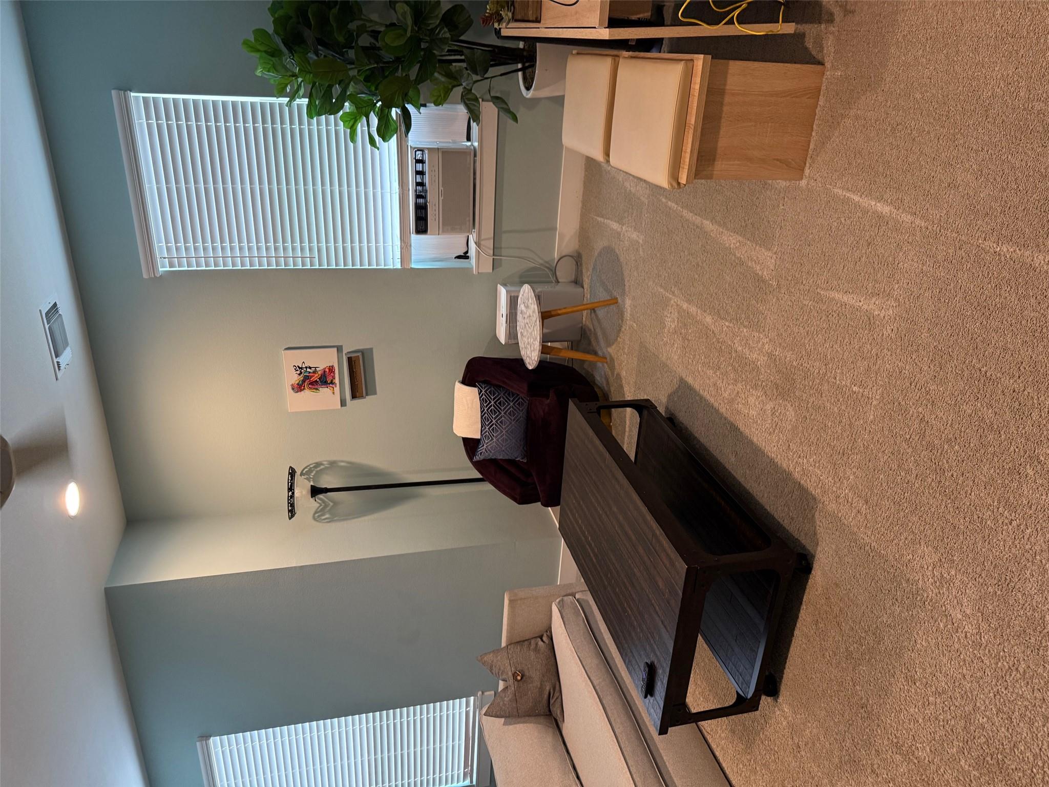 7904 Hillock Ter, Austin, TX 78744