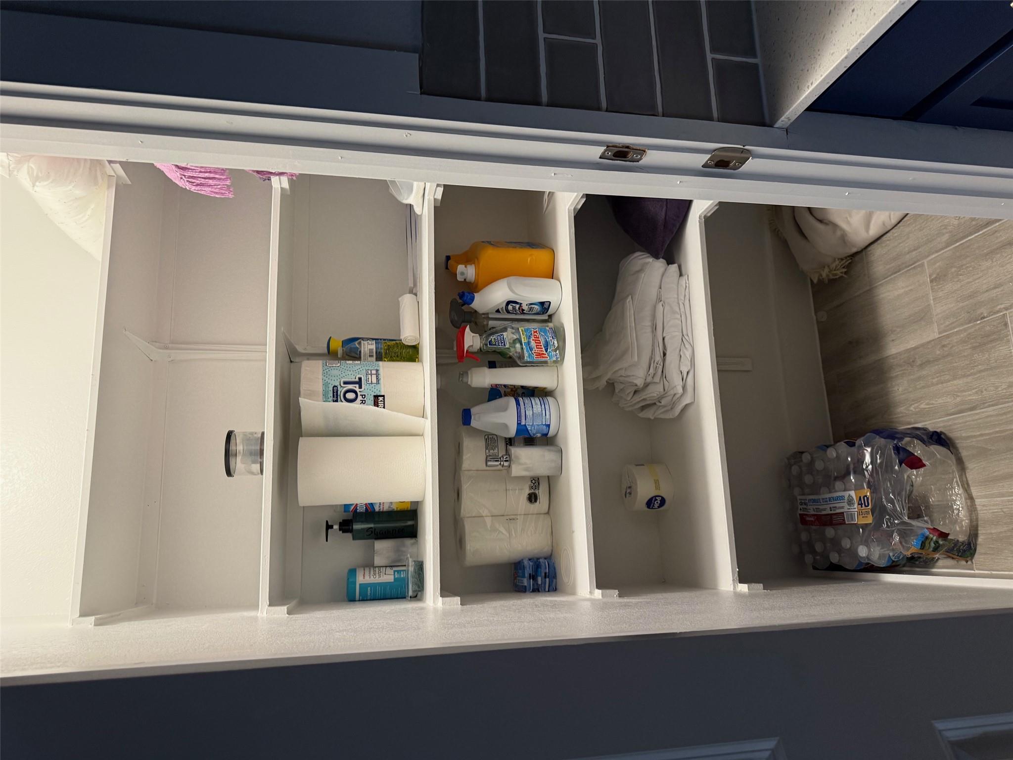 7904 Hillock Ter, Austin, TX 78744