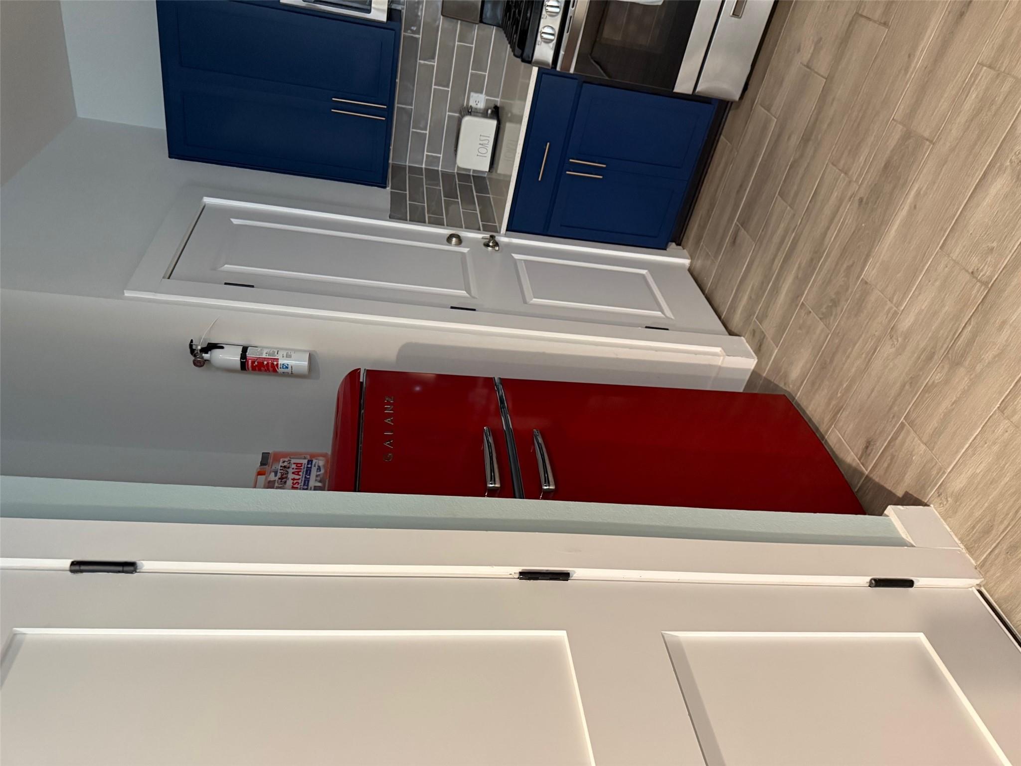 7904 Hillock Ter, Austin, TX 78744