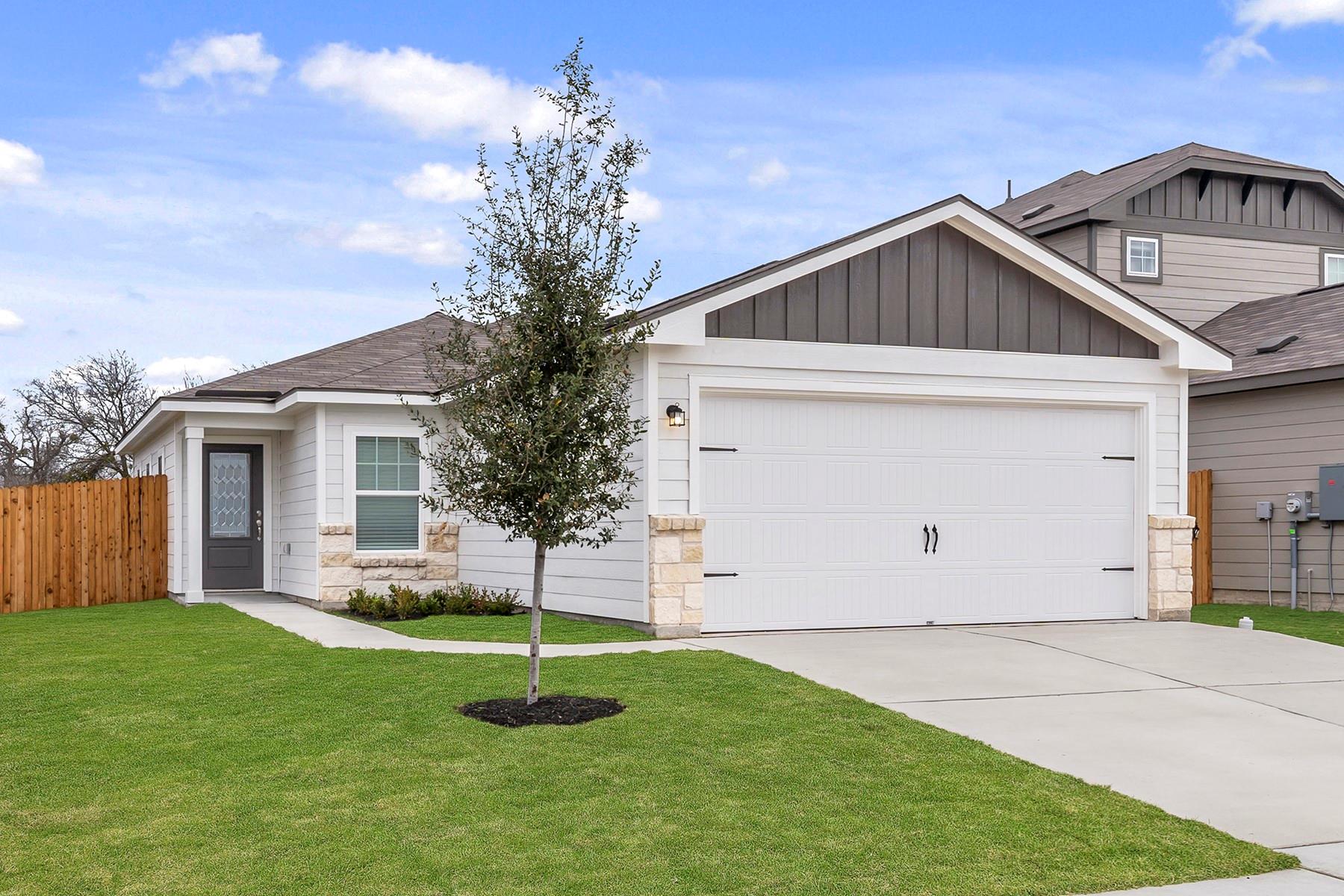 18232 Stellers Sea St, Elgin, TX 78621