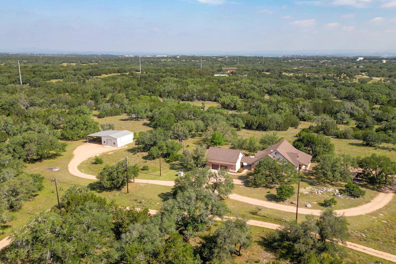 1050 Twisted Oak Dr, Horseshoe Bay, TX 78657