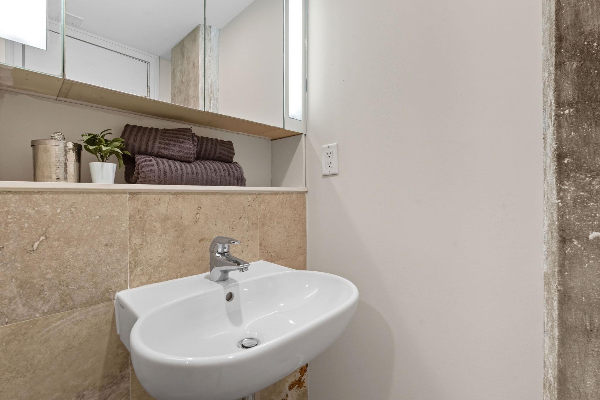 1212 Guadalupe St # 805, Austin, TX 78701