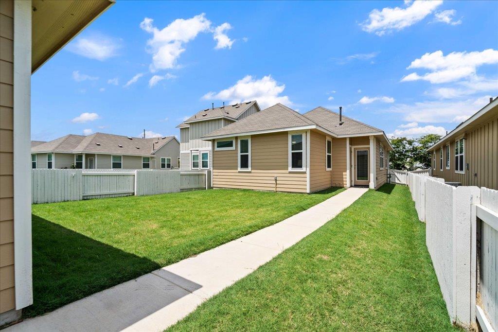 330 Hortus Dr, Kyle, TX 78640
